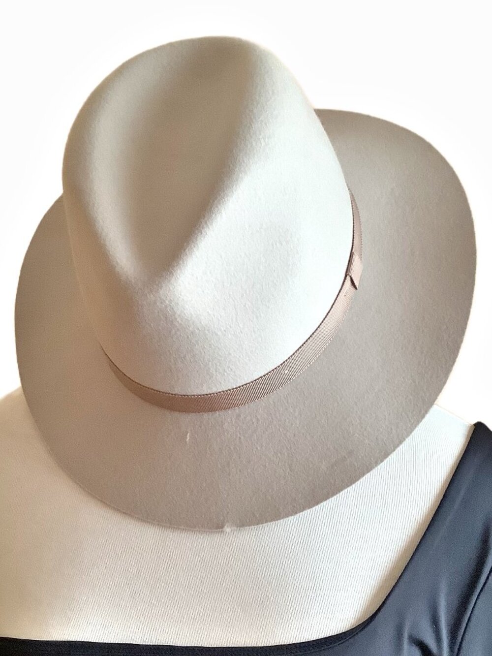 AUXILIARY Beige 100% Wool Fedora Hat Size S/M Tan Grosgrain Ribbon Trim